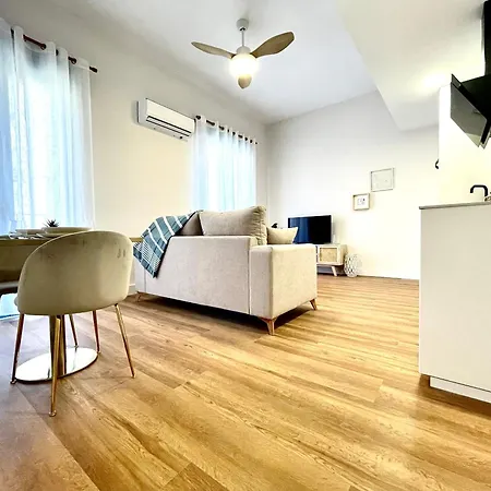 Appartement House In Garden 1 *