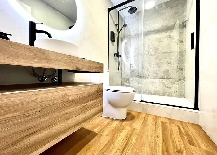 House In Garden 1 * Cordoue